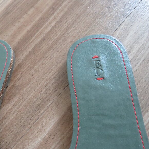 ED ELLEN DEGENERES Sharlin Camo Love Slide Open Toe Slip On Sandals - Size US 6 - Picture 4 of 10